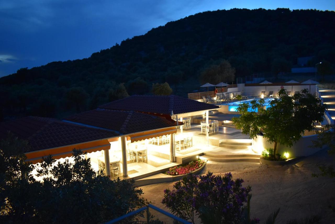 Studios Apartments Irini Patira Potos Dış mekan fotoğraf